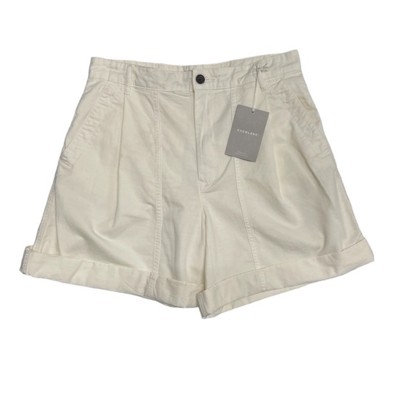 Everlane The Tourist Shorts in Canvas Bone color - Picture 4 of 10